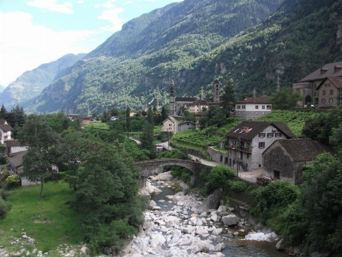 Grotto Pergola image 11